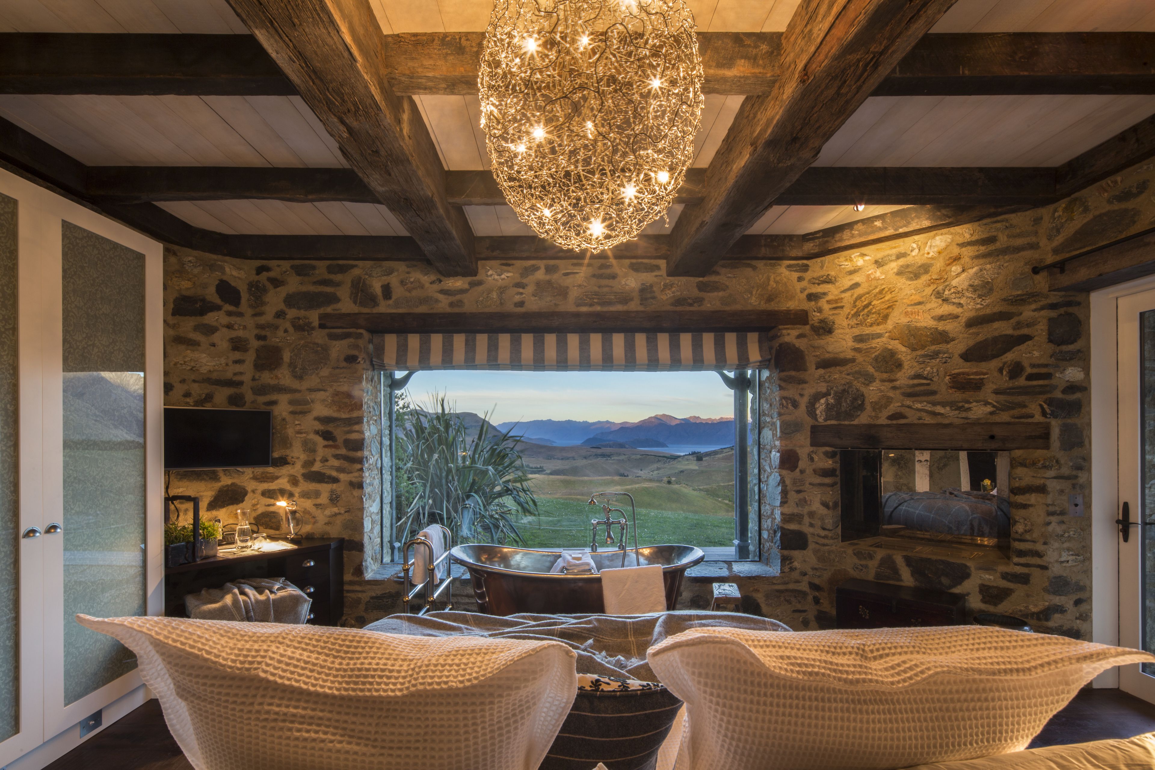 Premier Suite, 1 King Bed, Bathtub, Lake View | Egyptian cotton sheets, premium bedding, pillowtop beds, minibar