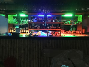 2 bars/lounges, beach bar - Turtle Cove Island Resort (Calatrava)