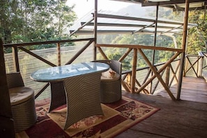 Terrace/patio - Roots Hostel (Hornito)