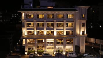 Standard Room, 1 Bedroom, Accessible, City View | Front of property – evening/night