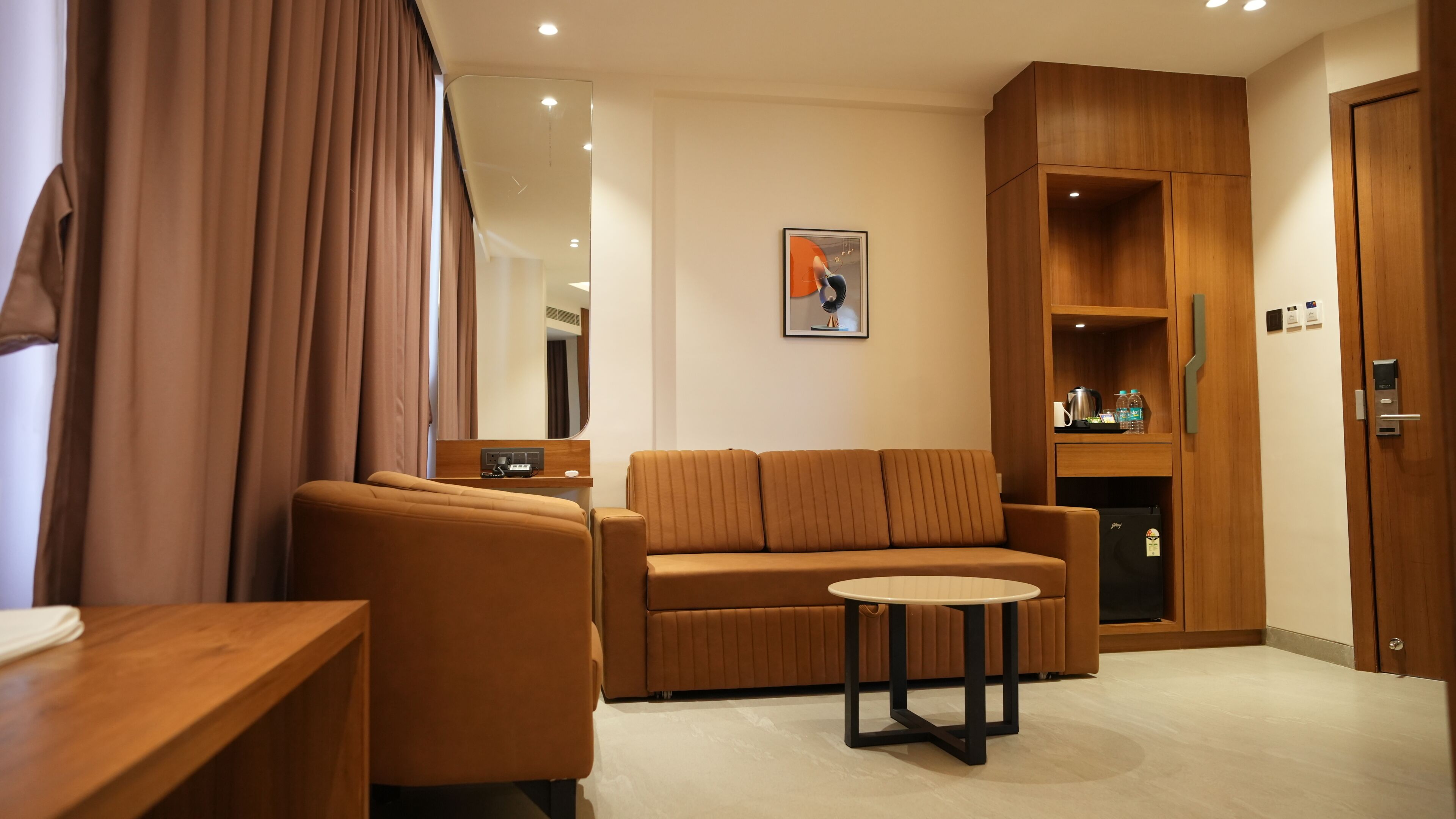 Classic Studio Suite | Premium bedding, in-room safe, desk, blackout drapes