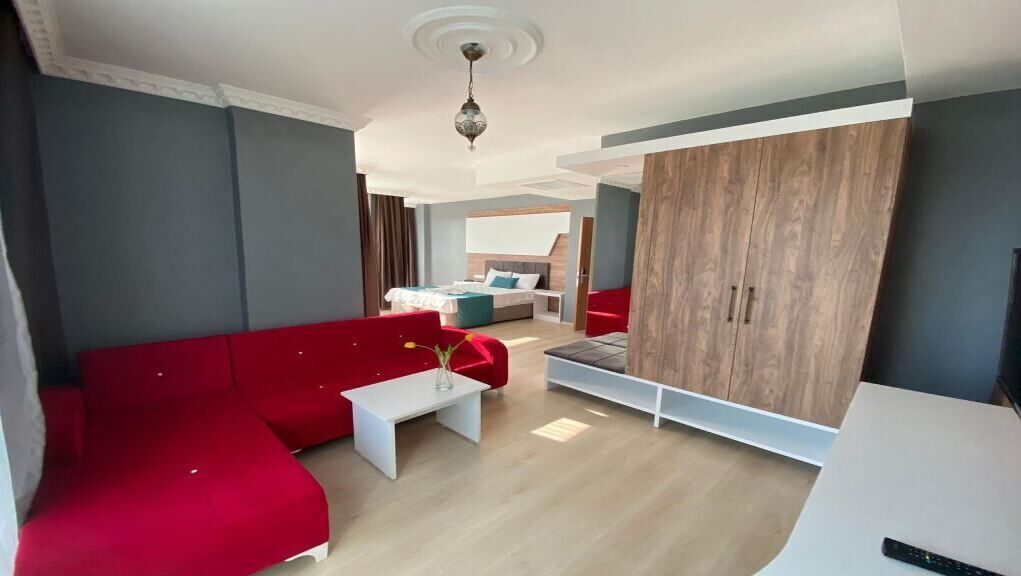 Een gratis minibar, een kluis op de kamer, een bureau