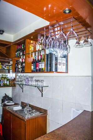Bar (in der Unterkunft)