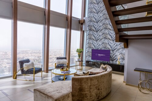 Dream Inn 48 Burj Gate Skyline View