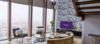 Dream Inn 48 Burj Gate Skyline View