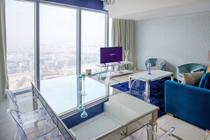 Apartment, 3 Bedrooms, City View | Premium bedding, pillow-top beds, in-room safe, individually decorated - Dream Inn 48 Burj Gate Skyline View (Dubai)