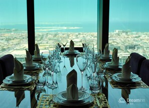 Superior Duplex, 5 Bedrooms | Premium bedding, pillow-top beds, in-room safe, individually decorated - Dream Inn 48 Burj Gate Skyline View (Dubai)