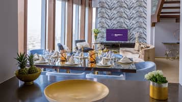 Duplex executivo, 5 quartos, vista para a cidade, na torre | Roupas de cama premium, camas com colchões pillow-top