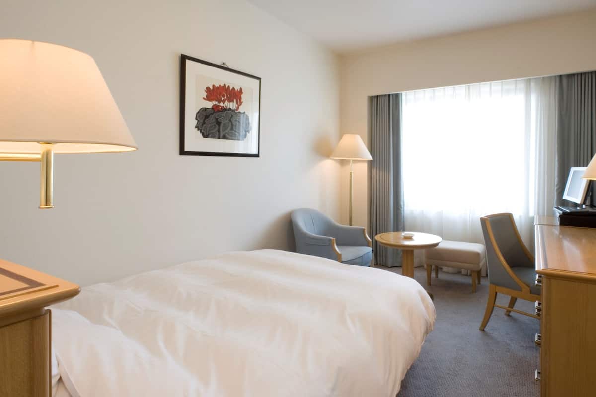 in-room safe, free wifi