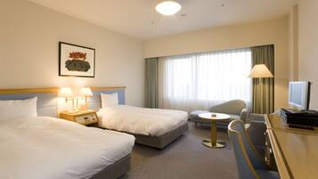 Twin Room for 1 Adult, Smoking | In-room safe, free WiFi