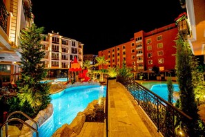 Piscina externa sazonal