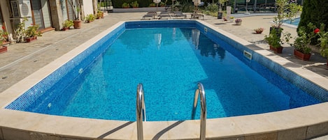 Außenpool (je nach Saison geöffnet)