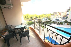 Lägenhet - 1 sovrum - utsikt mot poolen | Balkongutsikt