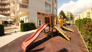 Children’s play area – outdoor - Menada Aphrodite Palace Apartments (Sunny Beach)