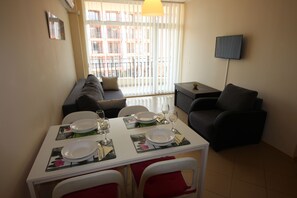 Appartamento familiare, balcone | Soggiorno | TV 20 cm con canali via cavo