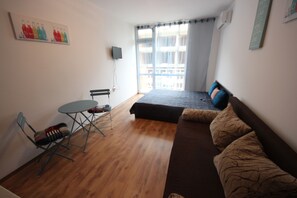 Apartment | Living room