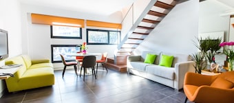 Cosmo Apartments Sants