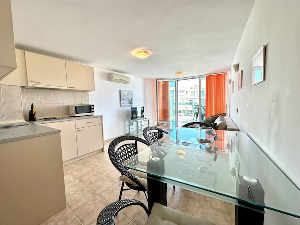 Comfort Apartment, Pool View | 1 bedroom, WiFi, bed sheets
