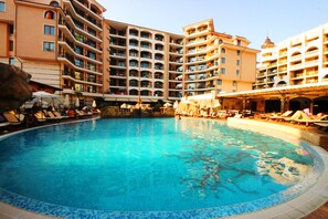 Seasonal outdoor pool