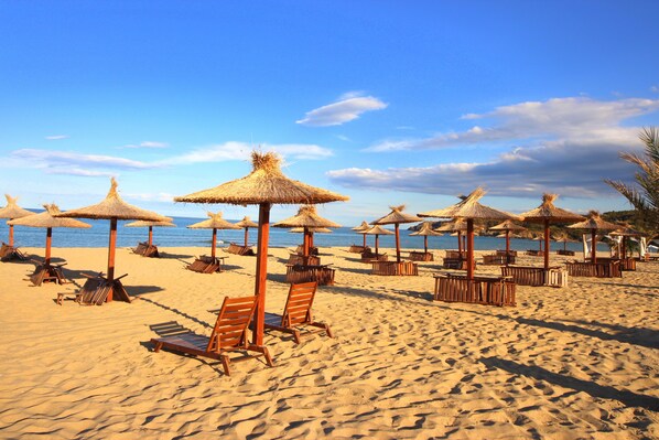 Beach nearby - Menada Sozopol Apartments (Sozopol)