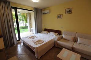 Monolocale, terrazzo | Vista dalla camera