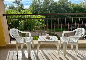 Classic Studio | Courtyard view
