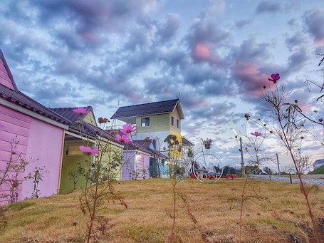 Fachada. Lovely Farm