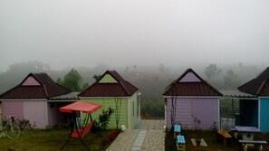 Vista frontal de la propiedad