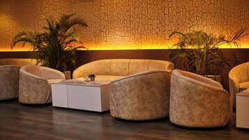 Spécialités Cuisine locale et internationale