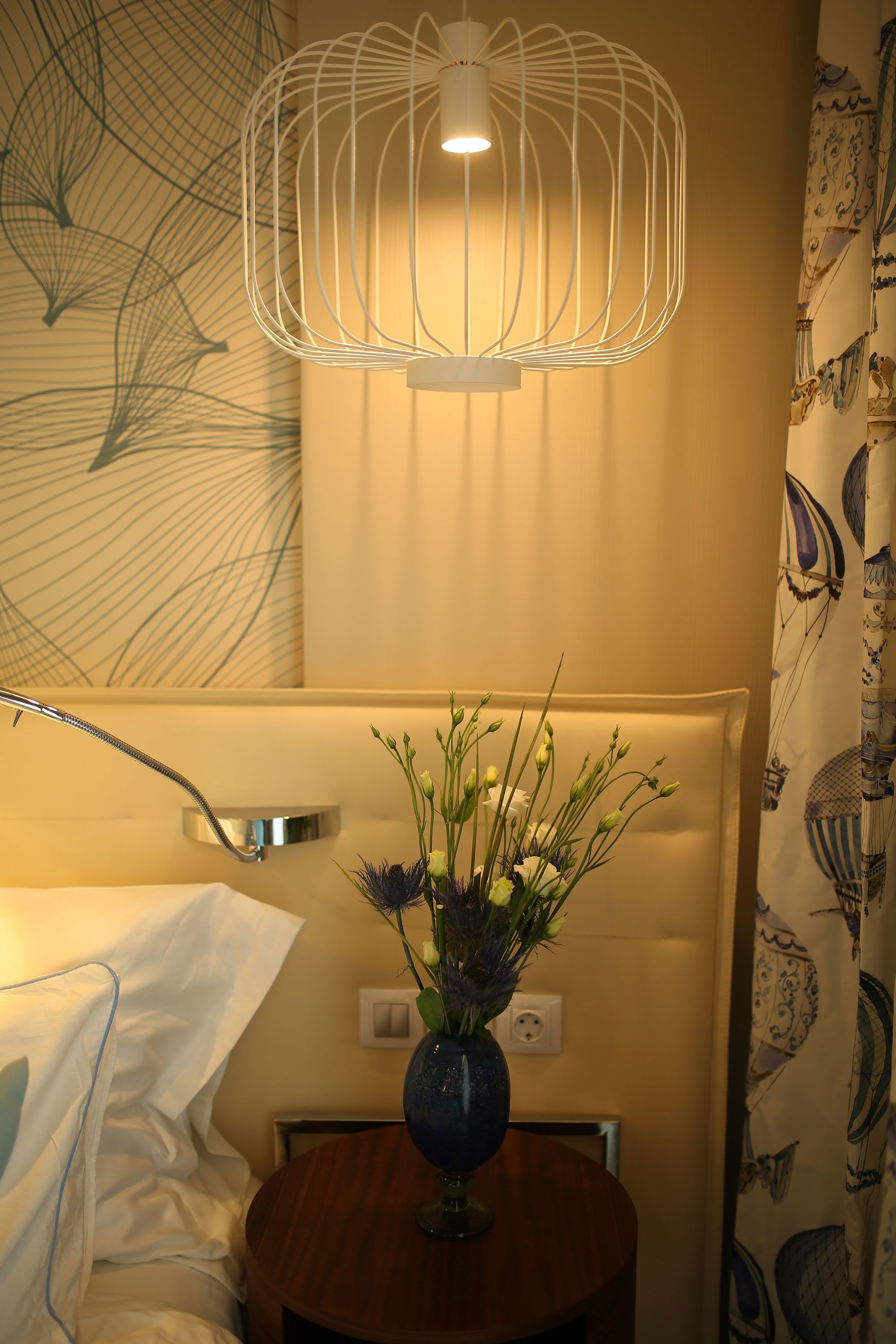 deluxe double room, park view | 1 bedroom, minibar, in-room safe, desk