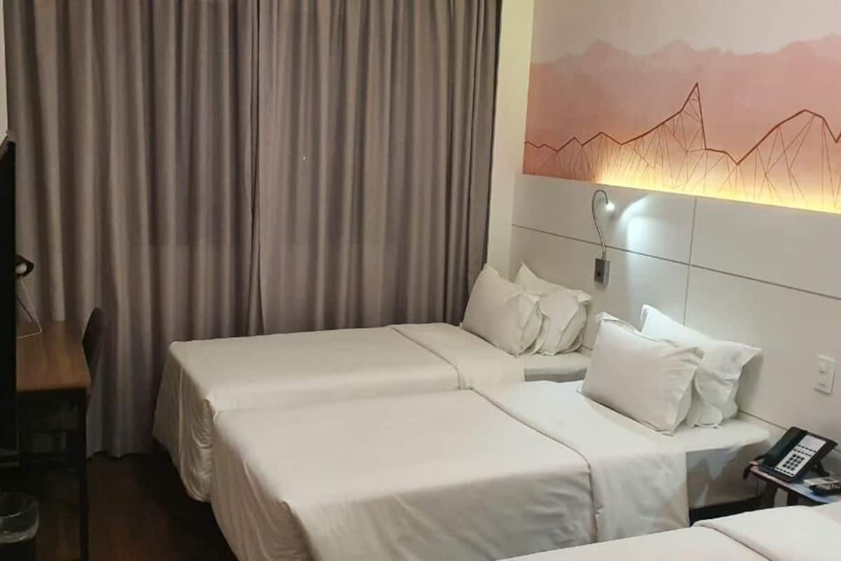 2 habitaciones, minibar y caja de seguridad en la habitación