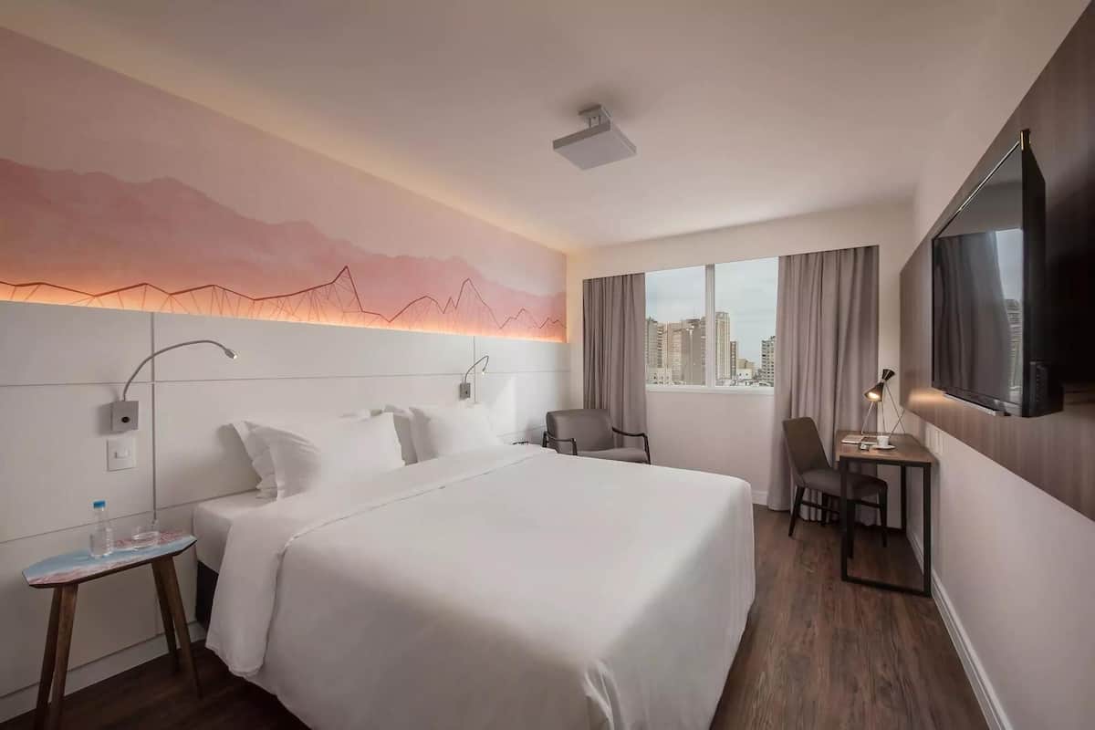 2 habitaciones, minibar y caja de seguridad en la habitación