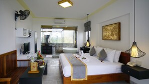 Deluxe Double Room, Pool View | Minibar, in-room safe, desk, soundproofing - Serena Villa (Da Nang)