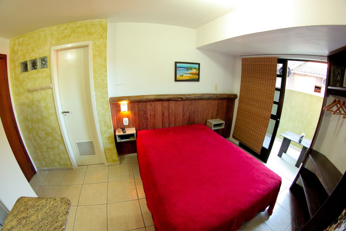 Apartment, Balcony (Kitnet) | Blackout drapes, cribs (free), WiFi (free)