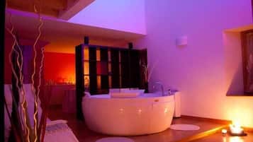 Suite Royal, sauna (Tantra) | Bagno | Doccia, set di cortesia gratuito, asciugacapelli, bidet