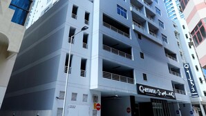 Unclassified image, 3 of 52, button - OYO 104 Q House 3 Apartments (Manama)