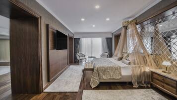 Royal Suite | 2 bedrooms, premium bedding, minibar, in-room safe