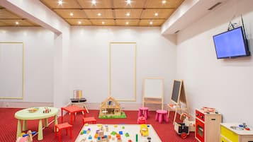 Lasten leikkialue sisätiloissa