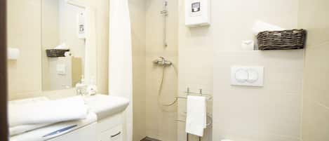 Suite, 1 Schlafzimmer | Badezimmer