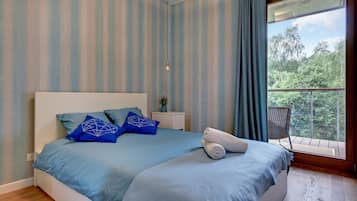 Comfort Suite, 1 Bedroom, Balcony, Beachside | 1 bedroom, iron/ironing board, cribs/infant beds, free WiFi