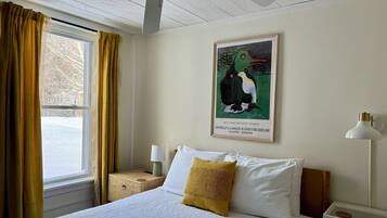 Birds Nest | Iron/ironing board, free WiFi, bed sheets