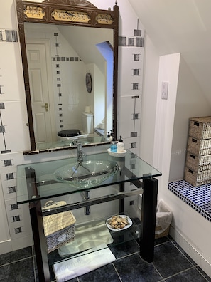 Kahden hengen superior-huone, kylpyhuone makuuhuoneen yhteydessä, merinäköala (Fabulous Large) | Kylpyhuone