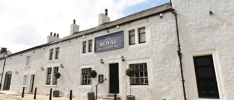 Fachada de la propiedad