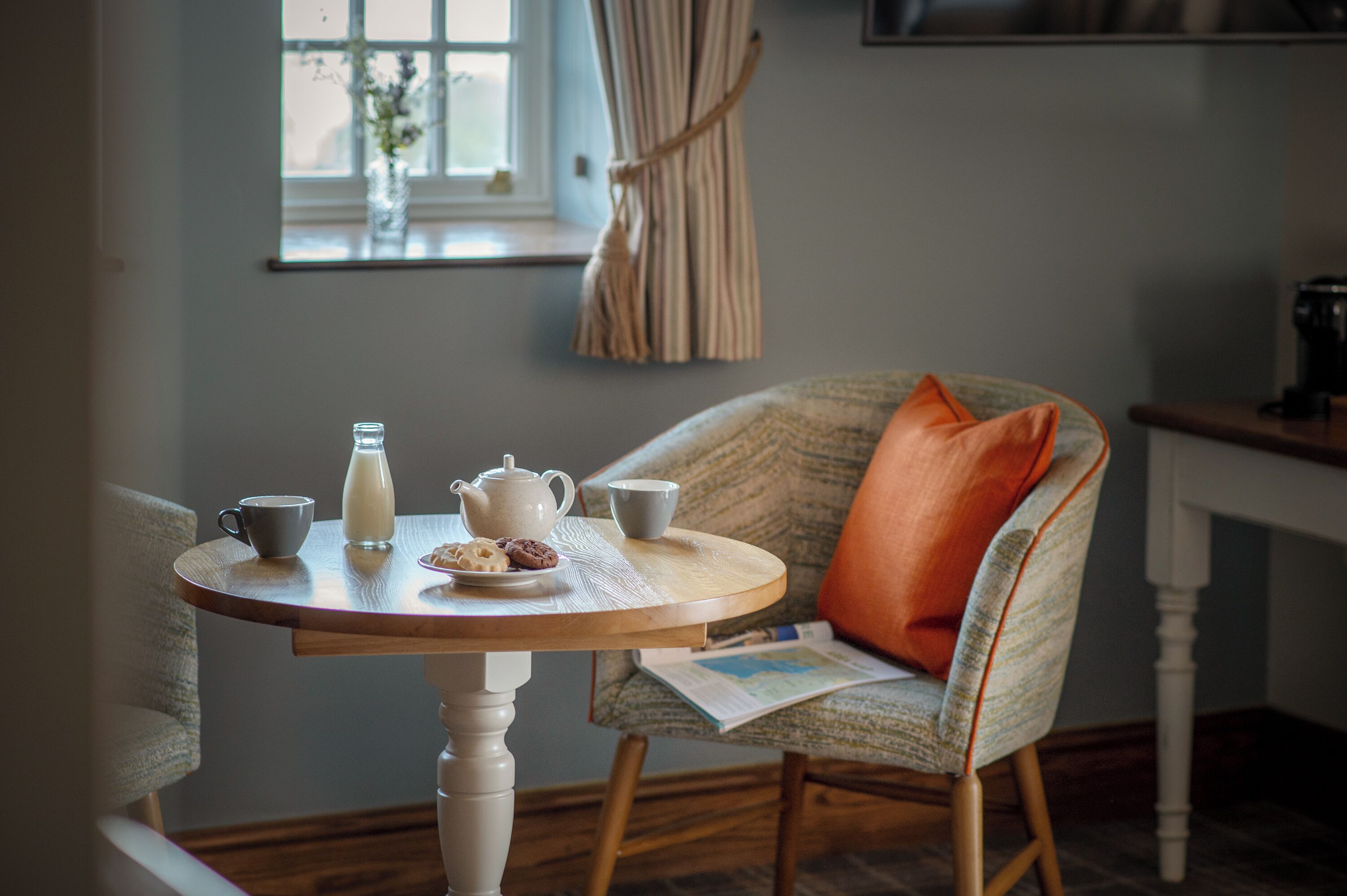 1 bedroom, desk, free wifi