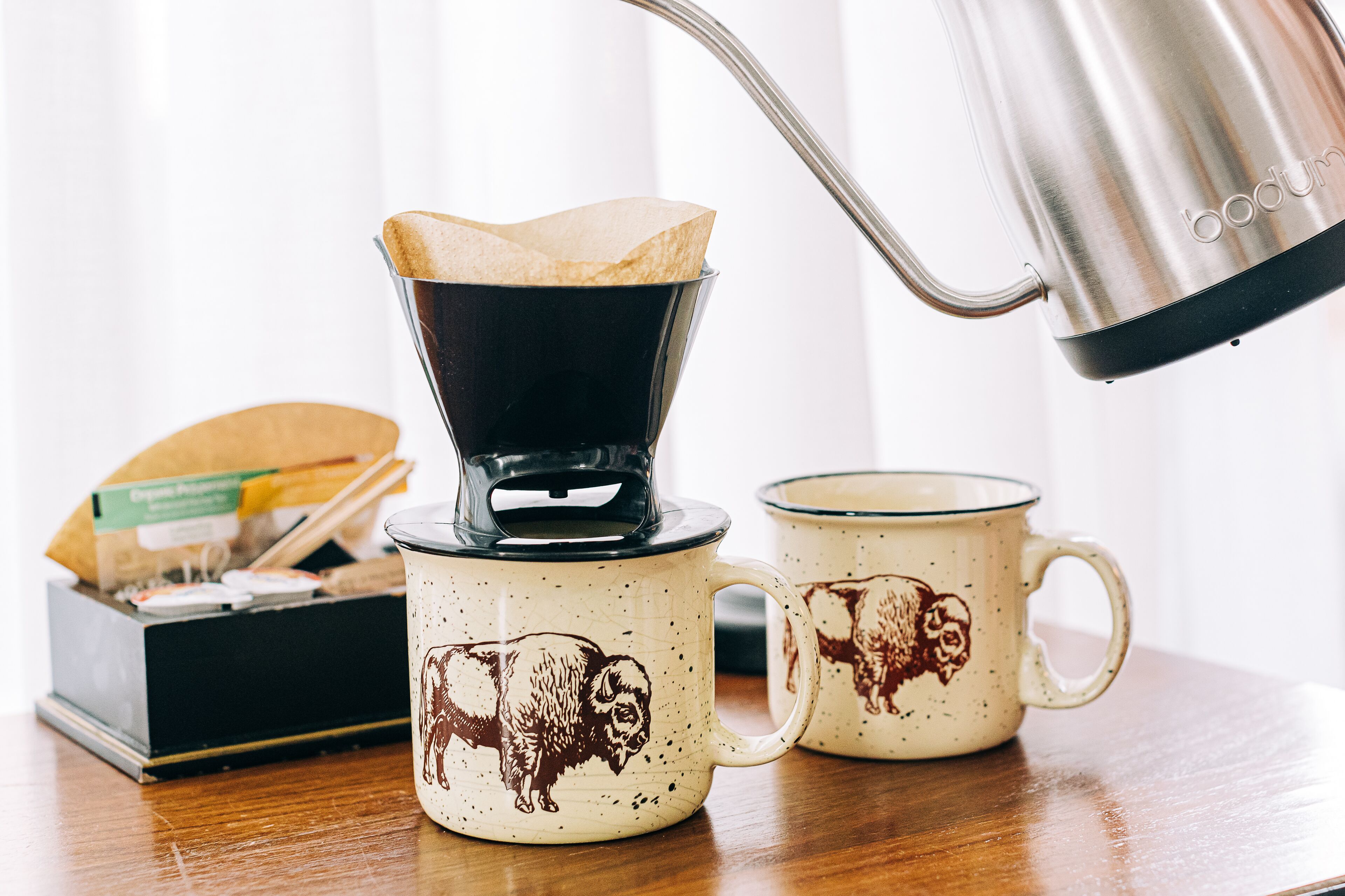 egyptian cotton sheets, premium bedding, in-room safe, desk