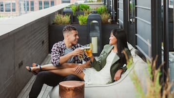 Lakens van Egyptisch katoen, luxe beddengoed, een kluis op de kamer