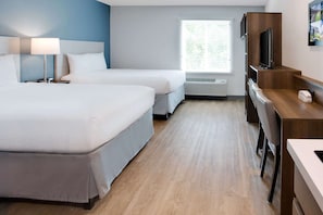 Desk, laptop workspace, soundproofing, iron/ironing board - WoodSpring Suites Daytona Beach Int'l Speedway (Daytona Beach)