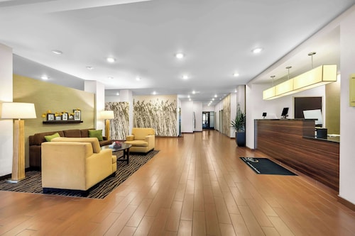 Sleep Inn & Suites West-Near Medical Center