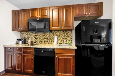 Ropa de cama de alta calidad, escritorio y cortinas blackout