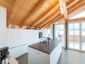 Frigorifero, microonde, forno, macchina per tè/caffè